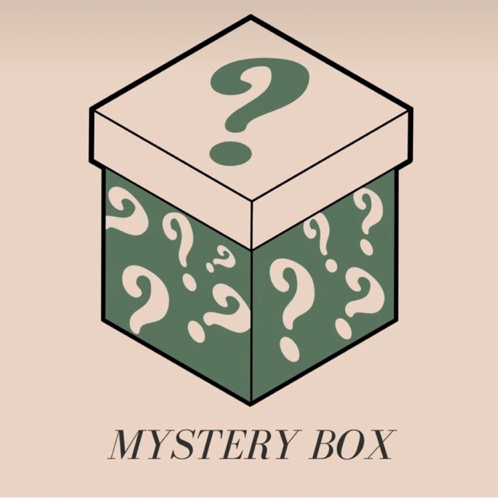 VINTAGE Cozy, Fall Vibes MYSTERY BOX!! (Size: S)